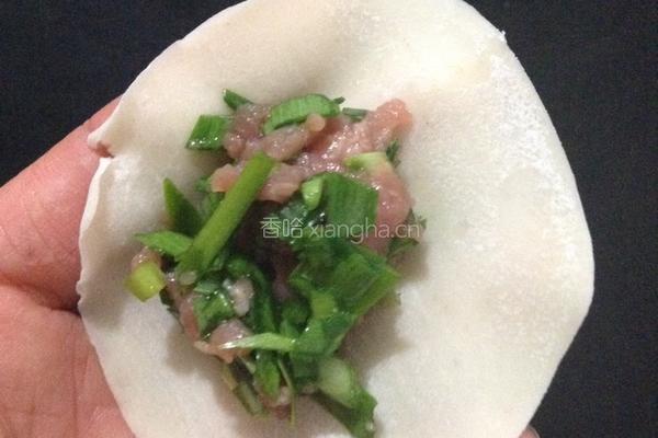 韭菜猪肉锅贴的做法图解4