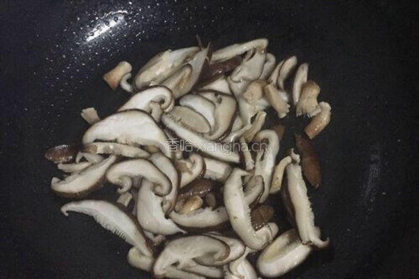 香菇油菜的做法图解3