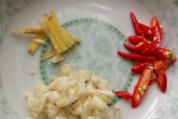 芹菜肉丝的做法图解3