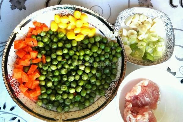 豌豆炒肉片的做法图解1