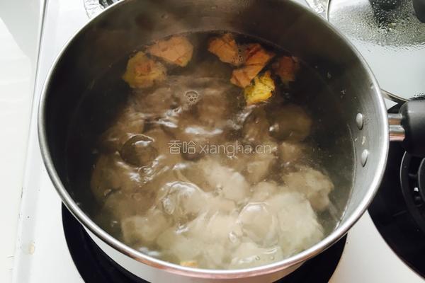 山药排骨汤的做法图解2