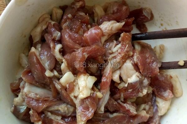 酸菜羊肉炒粉条的做法图解1