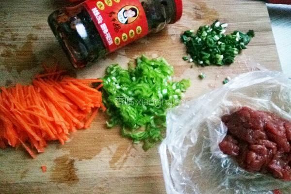 牛肉炒饭的做法图解2
