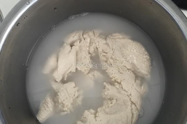 牛肉蒸包的做法图解1