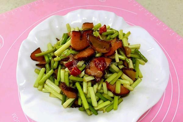 四川腊肉炒蒜苔的做法图解9