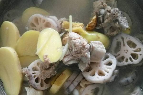 排骨莲藕土豆汤的做法图解7