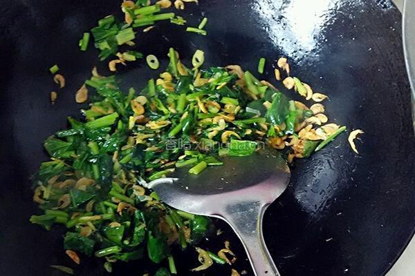 菠菜鸡蛋疙瘩汤的做法图解3