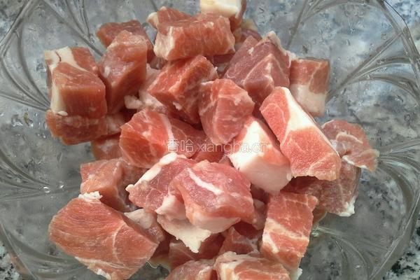 蚝油溜肉段的做法图解1