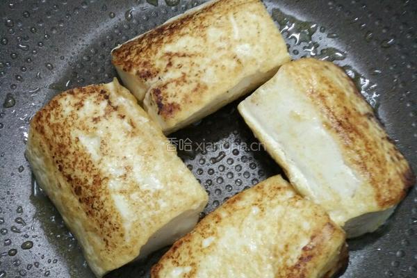 鱼煮豆腐的做法图解2
