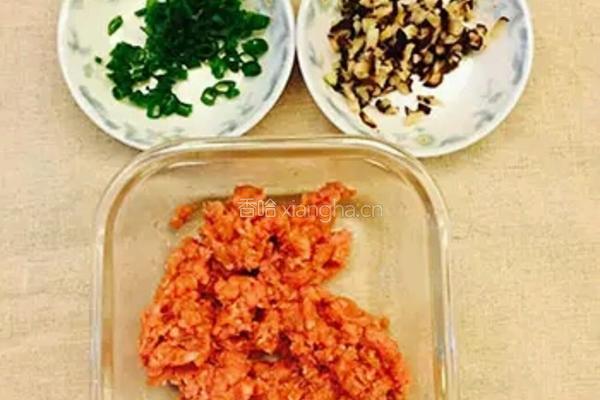 香菇肉末蒸豆腐的做法图解1