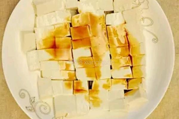 香菇肉末蒸豆腐的做法图解2