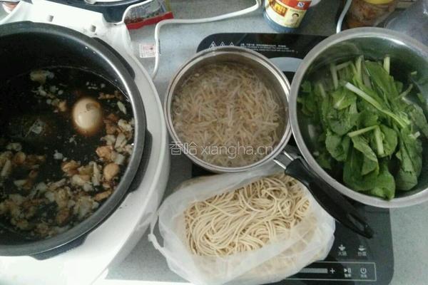 卤肉面的做法图解1