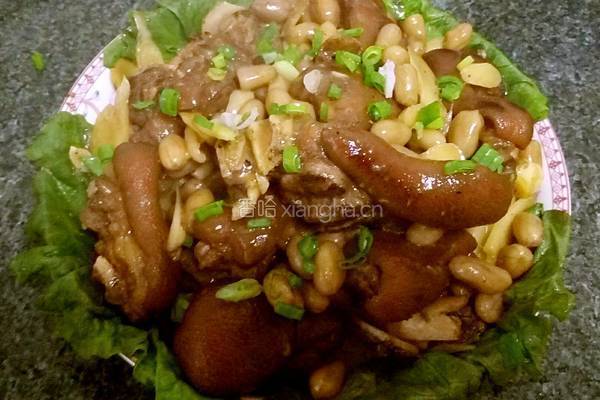 花生焖猪脚的做法图解4