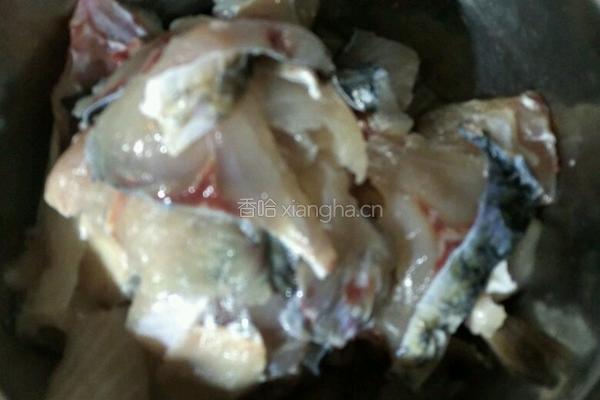 炝锅鱼的做法图解1
