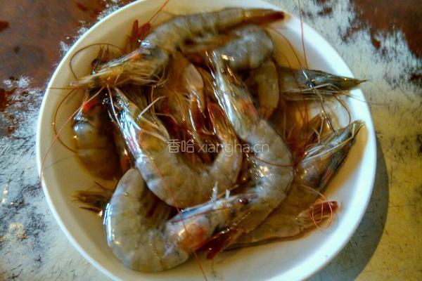 白灼大虾的做法图解1