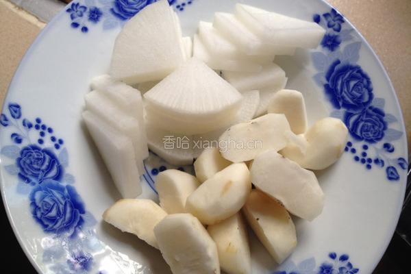 隔水炖筒骨汤的做法图解2
