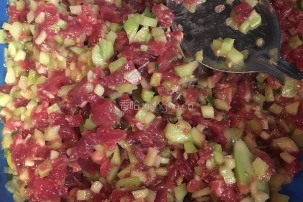 芹菜牛肉饺子的做法图解3