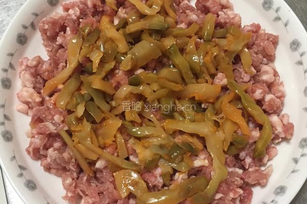 榨菜蒸肉饼的做法图解3