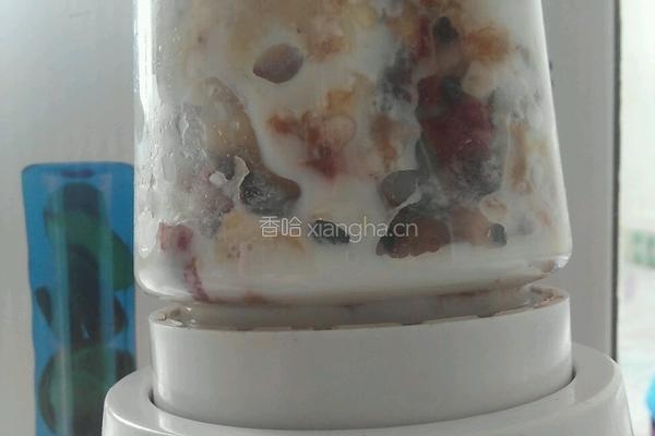 水果红枣奶昔的做法图解5