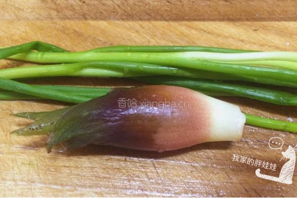 茗荷拌油豆腐的做法图解3