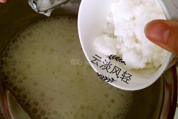 戚风蛋糕(8寸)的做法图解2
