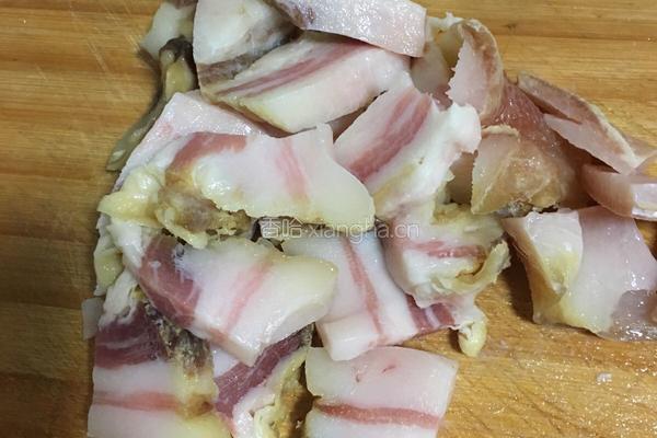 腊肉炖毛笋的做法图解4