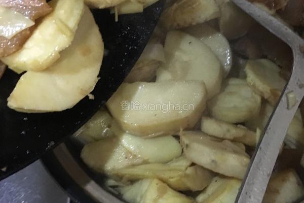 腊肉炖毛笋的做法图解11