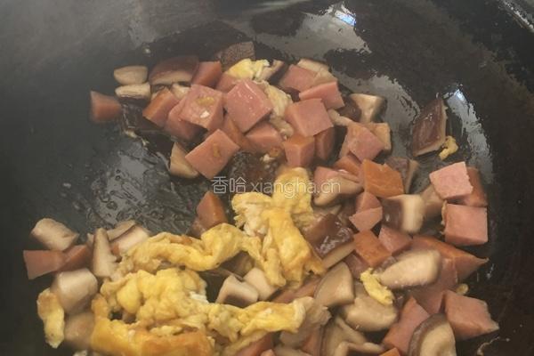 什锦炒饭的做法图解4