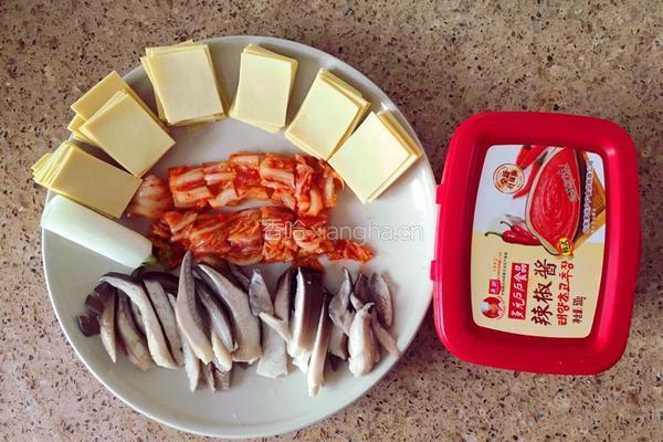 辣白菜干豆腐汤的做法图解2