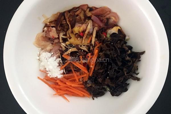 滑鸡煲仔饭的做法图解5
