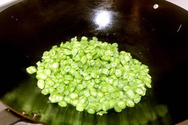 榄菜四季豆的做法图解4