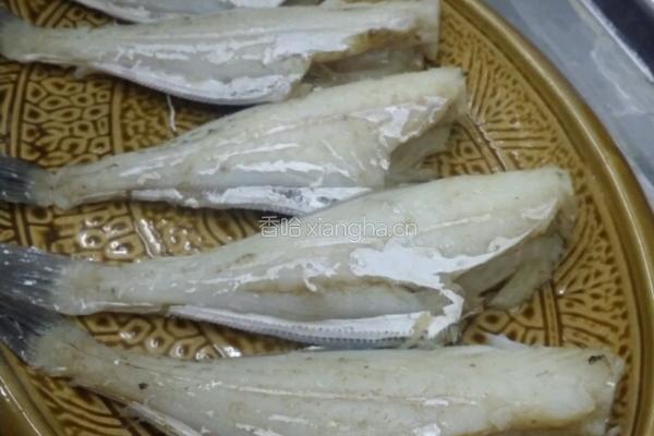 凉拌耗儿鱼的做法图解4