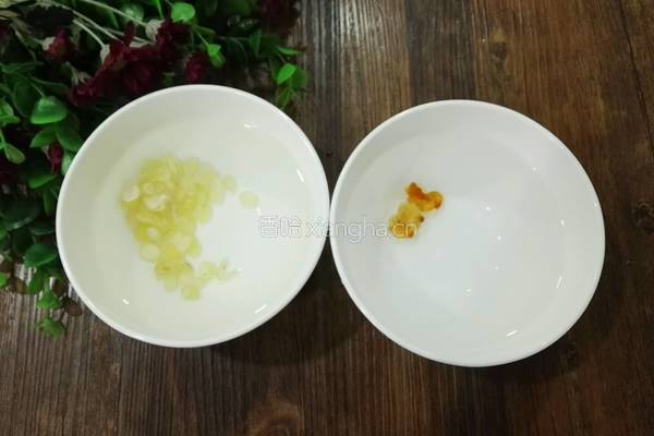 皂角米桃胶银耳羹的做法图解2