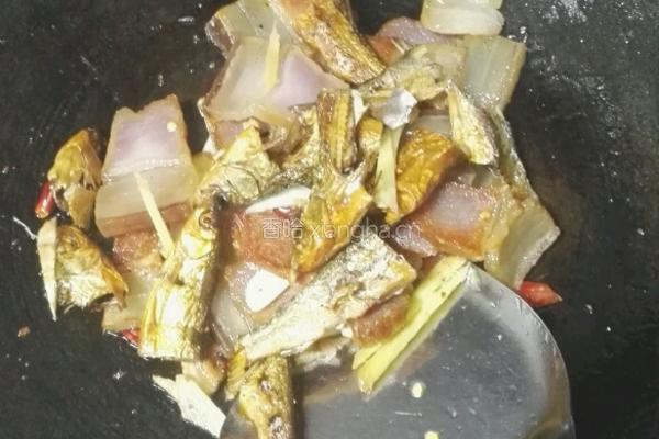 小炒腊味的做法图解3
