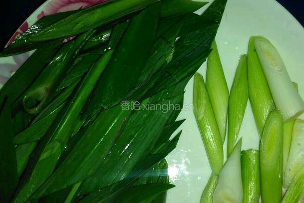 蒜苗炒腊肉的做法图解5