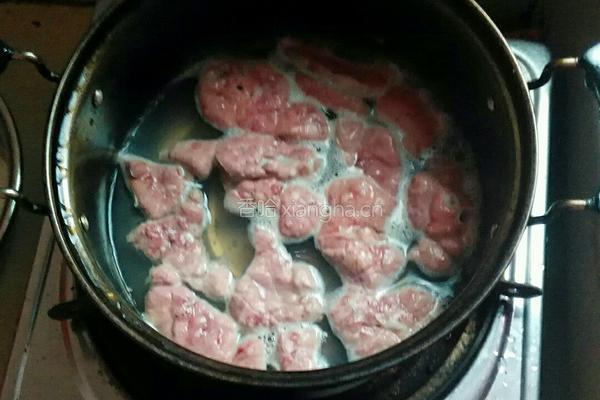 川贝雪梨猪肺汤的做法图解2
