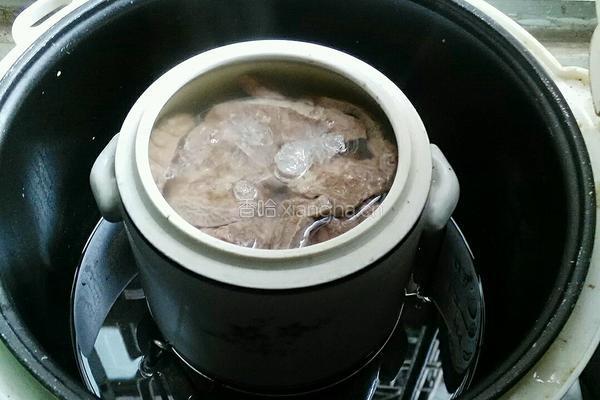 川贝雪梨猪肺汤的做法图解7