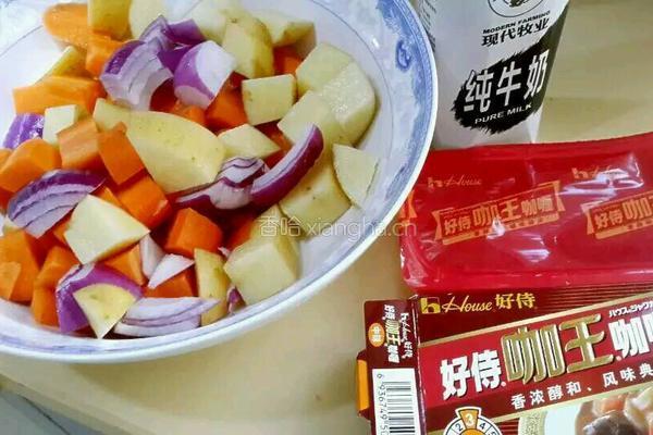 咖喱牛腩的做法图解1