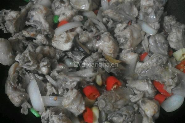 麻辣干锅鸡架的做法图解2