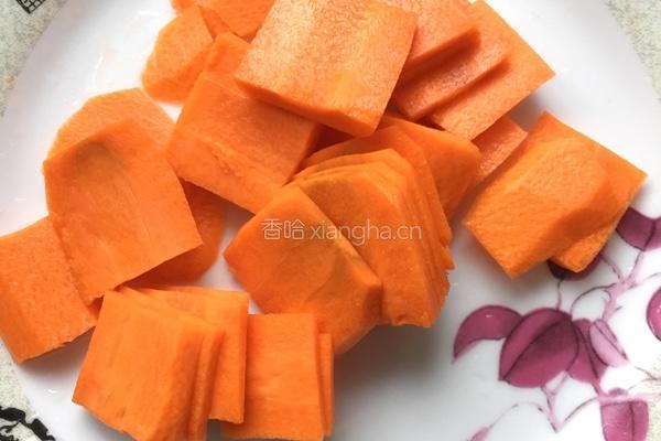 胡萝卜炒土豆片的做法图解3