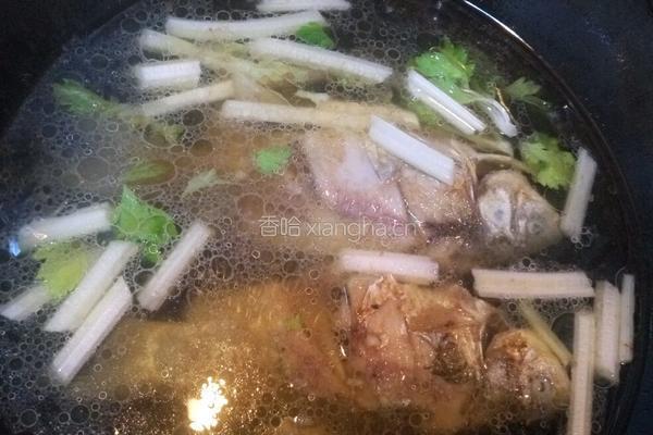 鲫鱼养颜汤的做法图解8