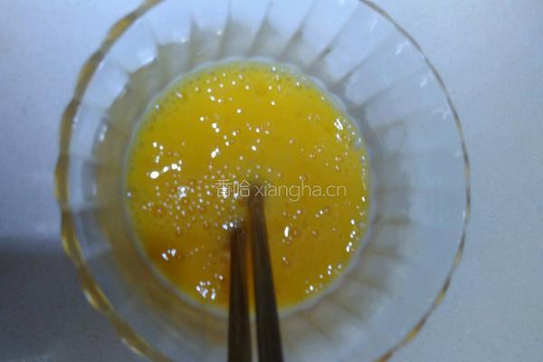 金针菇炒鸡蛋的做法图解2