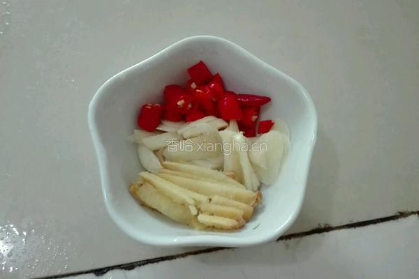 蒜苔鱿鱼丝的做法图解5