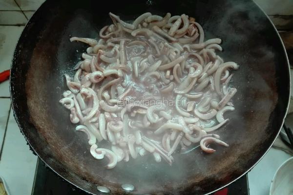 蒜苔鱿鱼丝的做法图解7