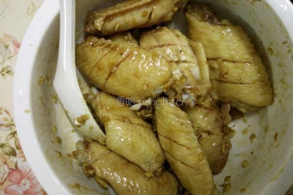 蒜香蜜汁烤鸡翅的做法图解4