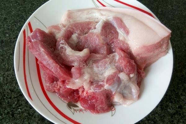 冬菇肉丸子的做法图解1