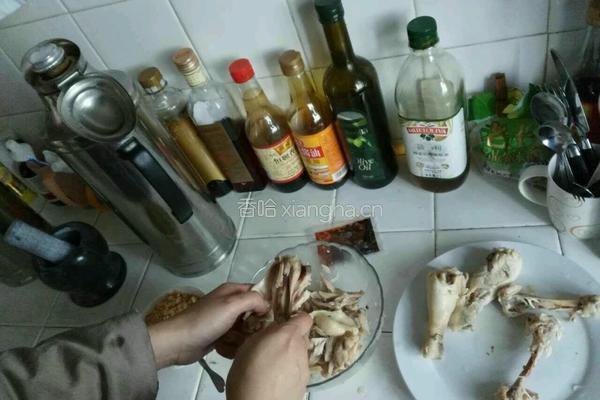 手撕鸡腿的做法图解7