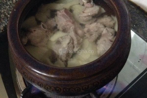 玉米排骨煲的做法图解4