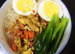 三丁茶叶蛋素面