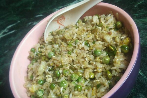 豌豆鸡蛋炒饭
